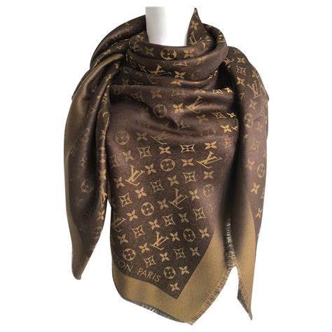 echarpe louis vuitton homme prix|prix foulard louis vuitton.